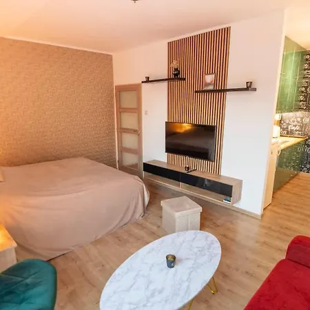 Double-tree By A&m ブラチスラヴァ